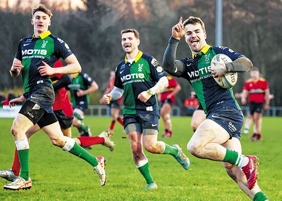 ‘Hinch win in Towns Cup shock
